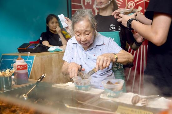 阿婆牛雜走出芳村 老廣美食新地標等你打卡